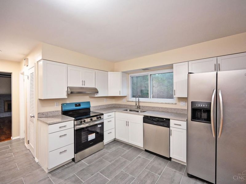 9133 Fontainebleau Terrace, Cincinnati, OH 45231 Photo 16
