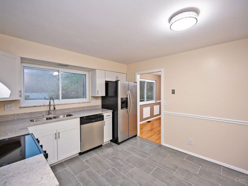 9133 Fontainebleau Terrace, Cincinnati, OH 45231 Photo 18