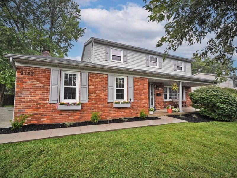 9133 Fontainebleau Terrace, Cincinnati, OH 45231 Photo 2