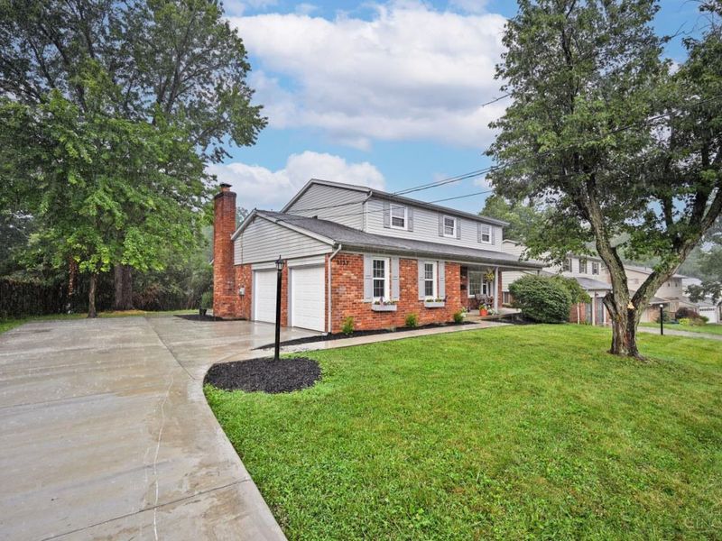 9133 Fontainebleau Terrace, Cincinnati, OH 45231 Photo 3