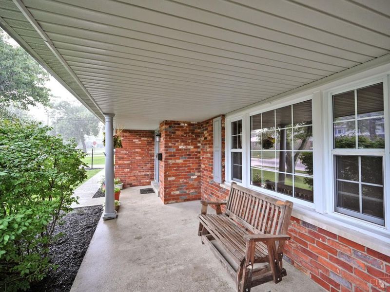9133 Fontainebleau Terrace, Cincinnati, OH 45231 Photo 7