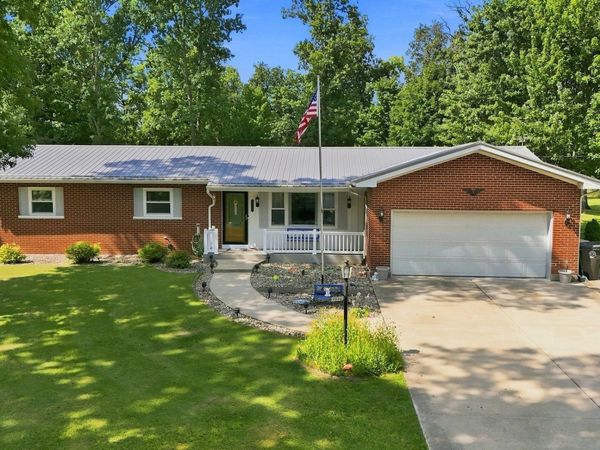 9504 Manor Woods Road, Fort Wayne, IN 46804