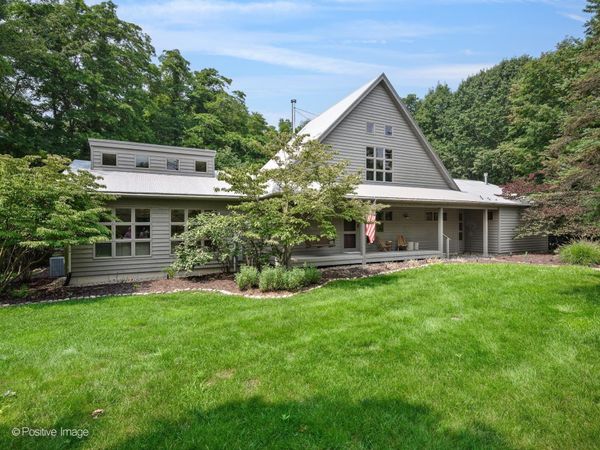13670 S Cottonwood Lane, Harbert, MI 49115