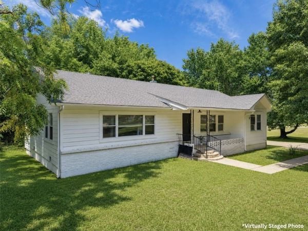 1781 Old Wire Road, Fayetteville, AR 72703