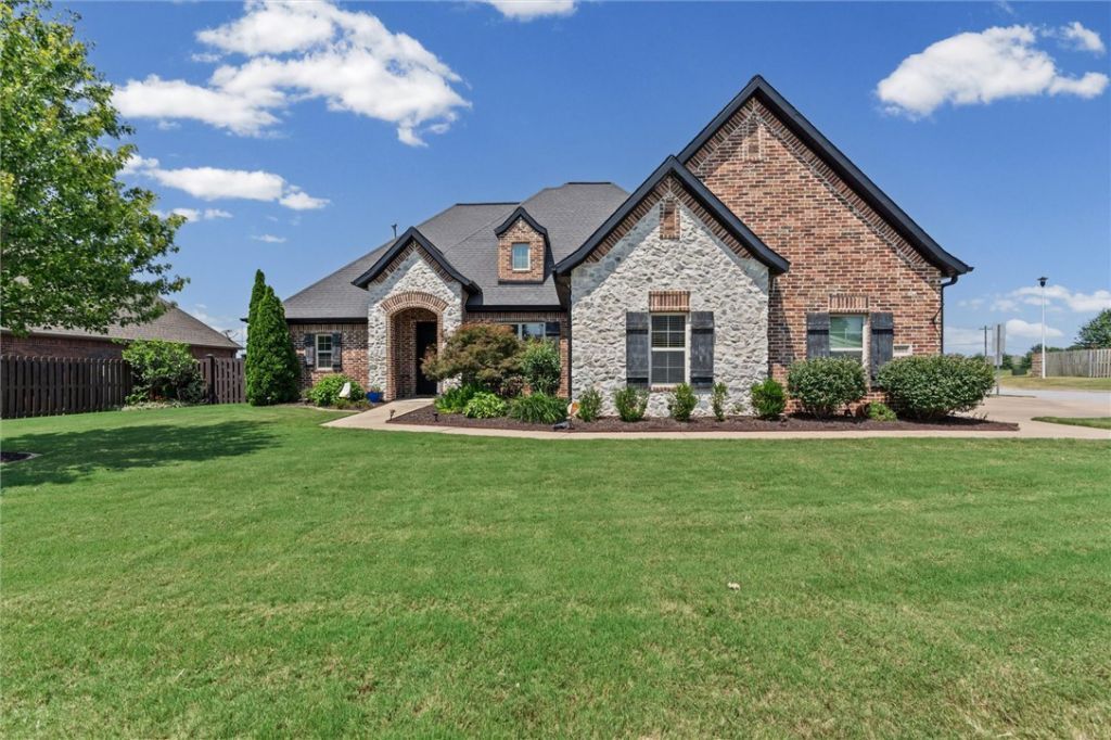 3501 W Laney Street  Rogers, AR 72758
