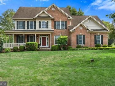 111 CRABAPPLE COURT, HUMMELSTOWN, PA 17036