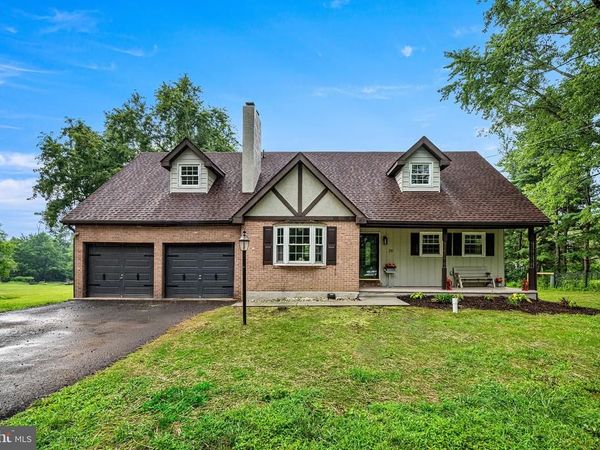 29 KURTZ ROAD, SCHWENKSVILLE, PA 19473