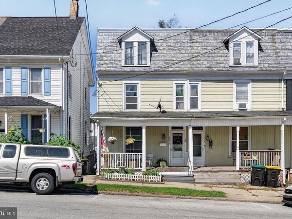 122 N FRANKLIN STREET , RED LION, PA 17356