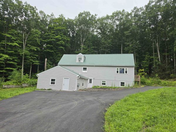 4 Little River Road, Lee, NH 03861