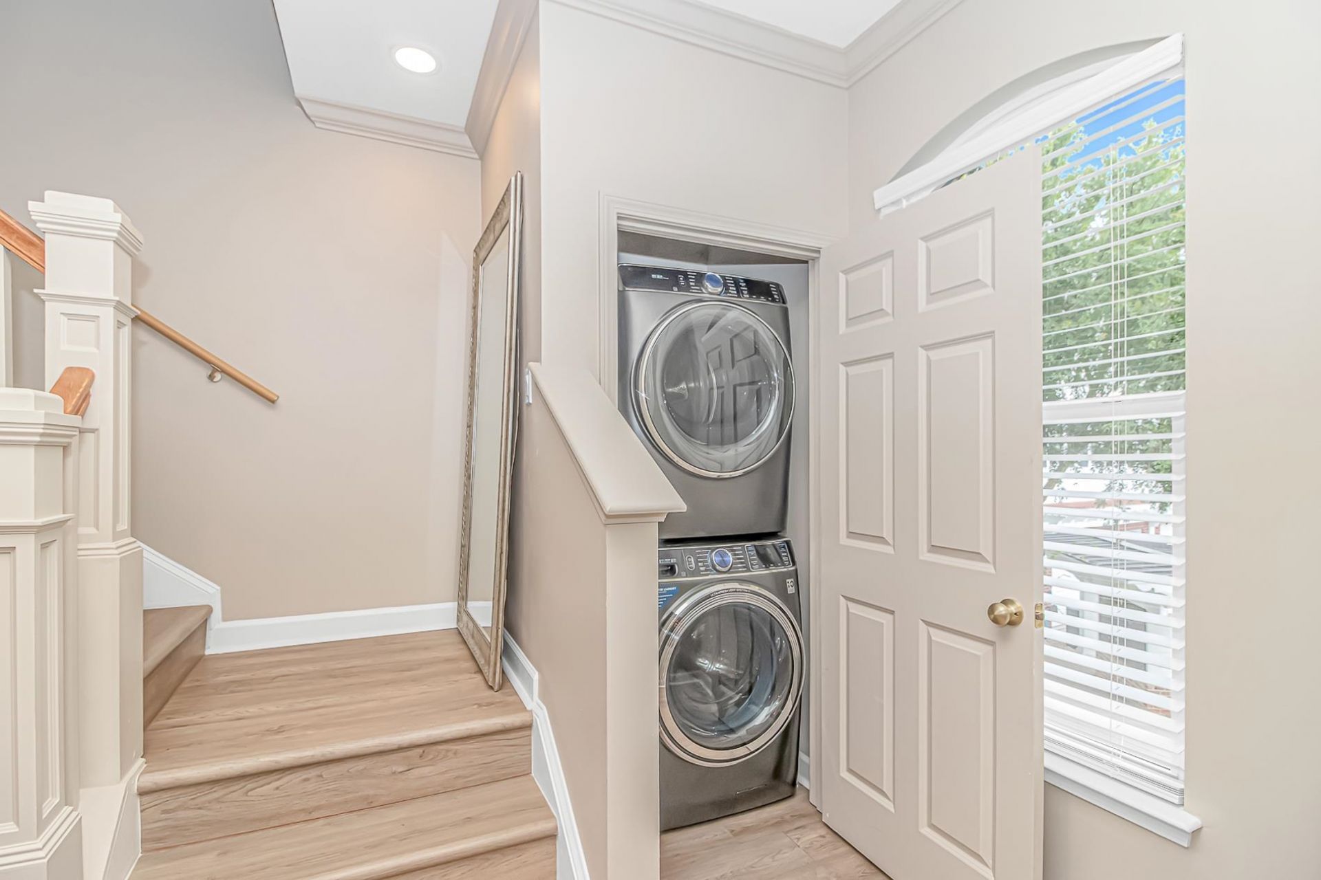 2798 Howard Ave. Photo 14