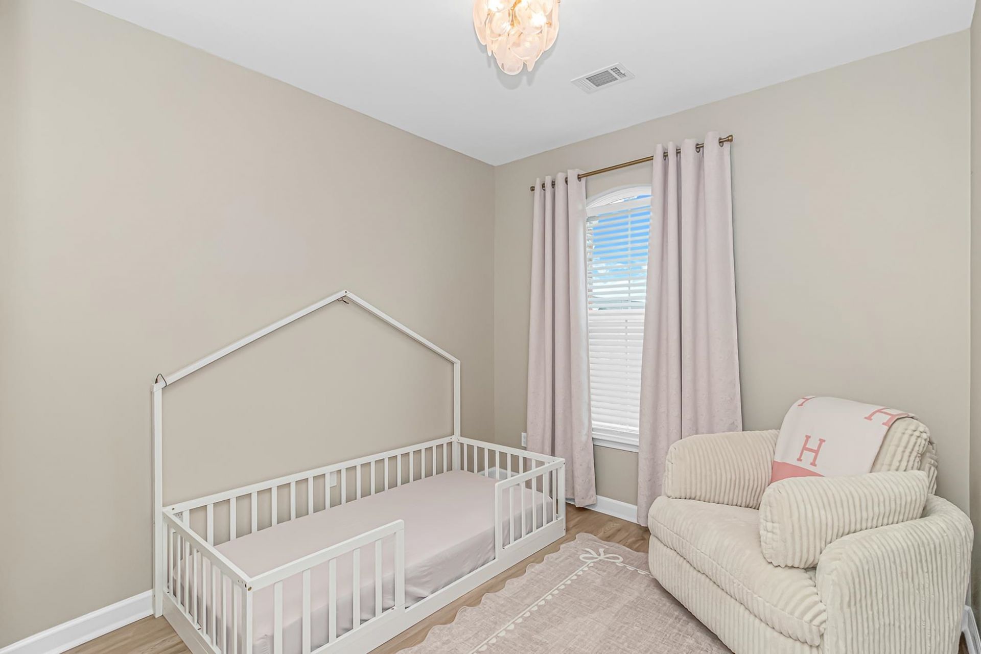 2798 Howard Ave. Photo 19