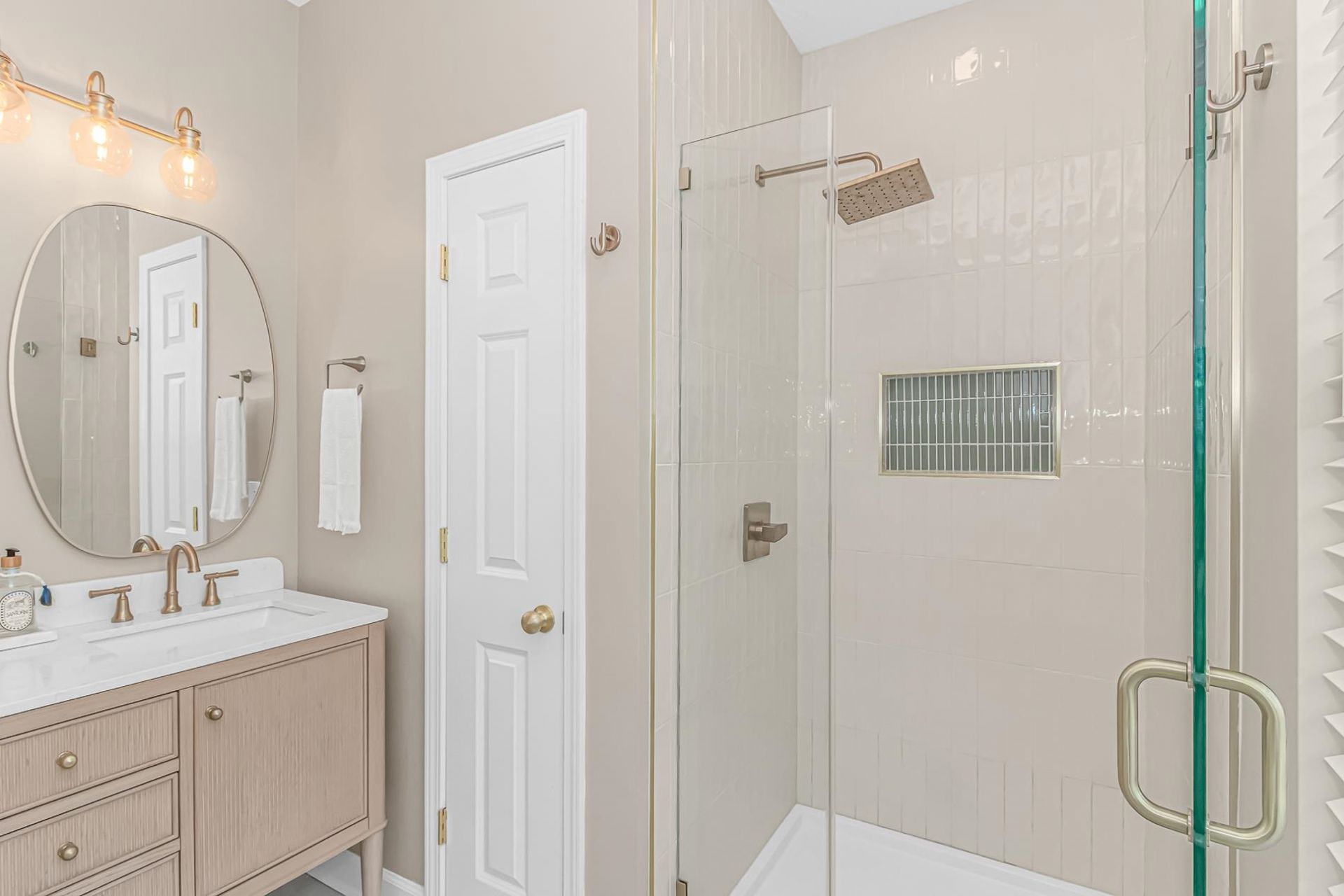 2798 Howard Ave. Photo 26