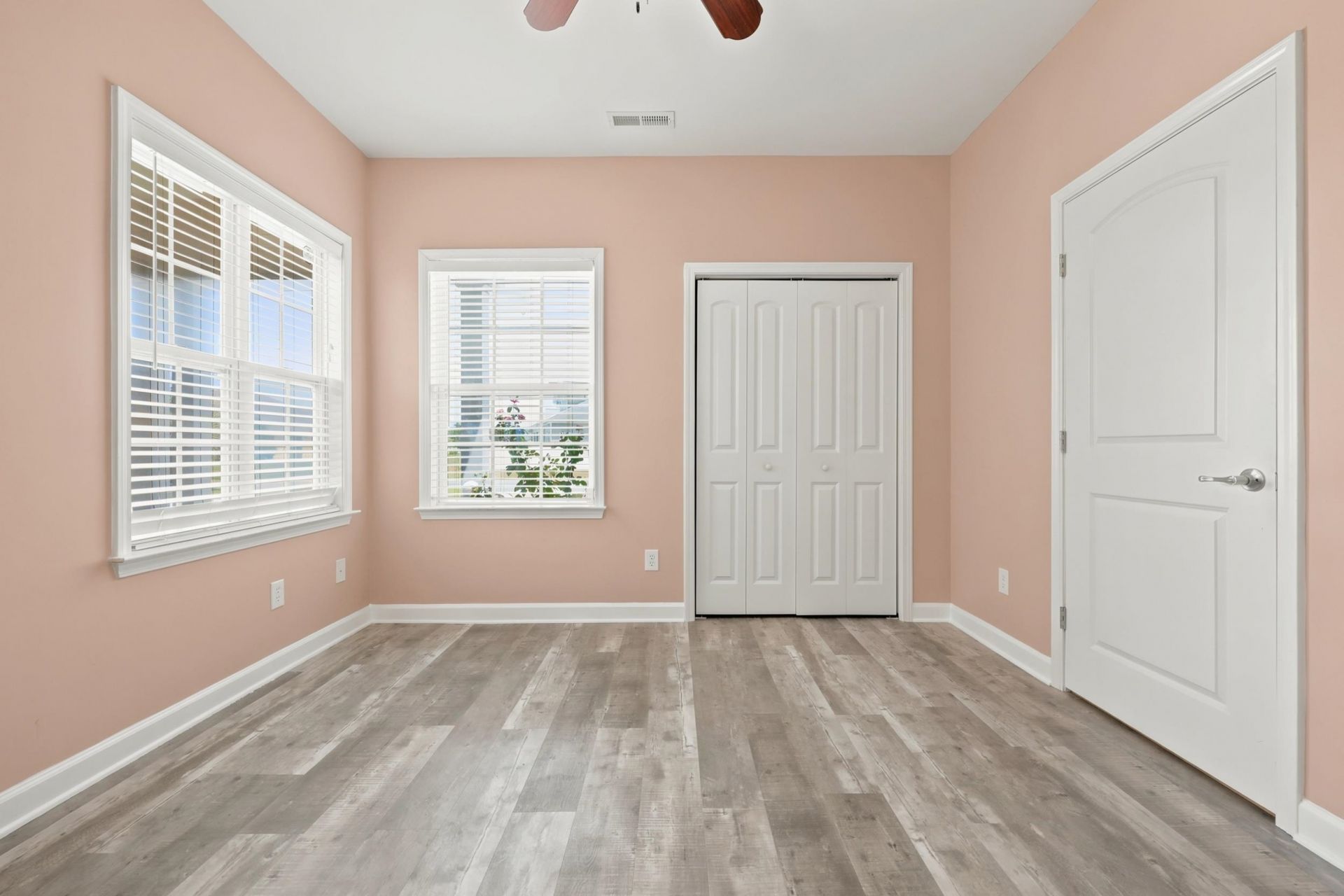 855 Wintercreeper Dr.  Photo 22