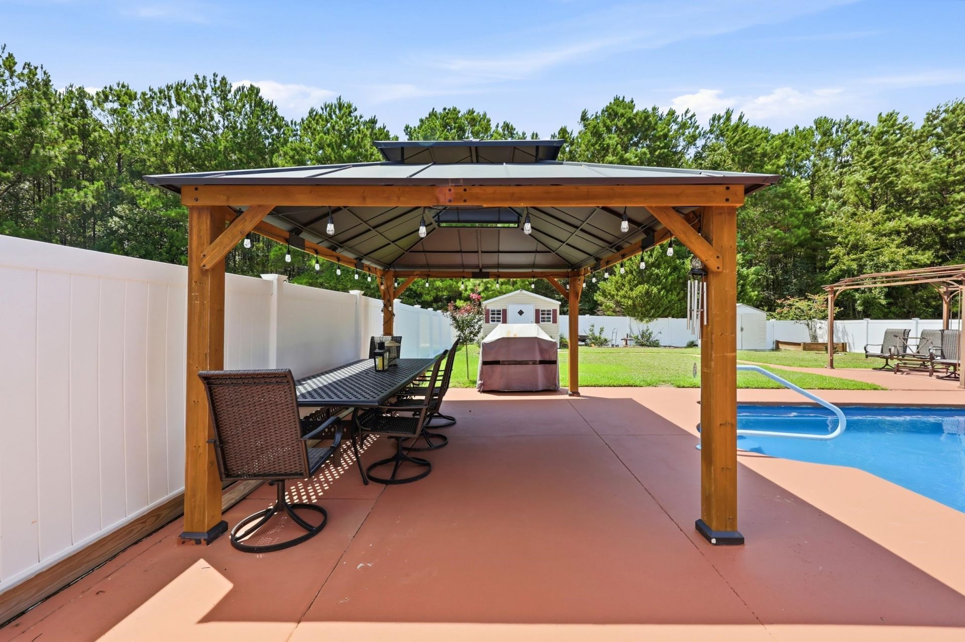 855 Wintercreeper Dr.  Photo 33