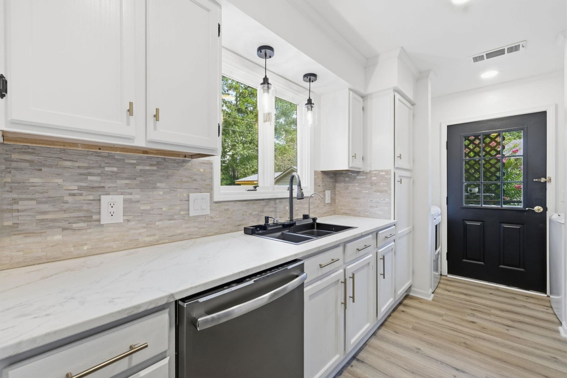 814 Colony Dr.  Photo 15