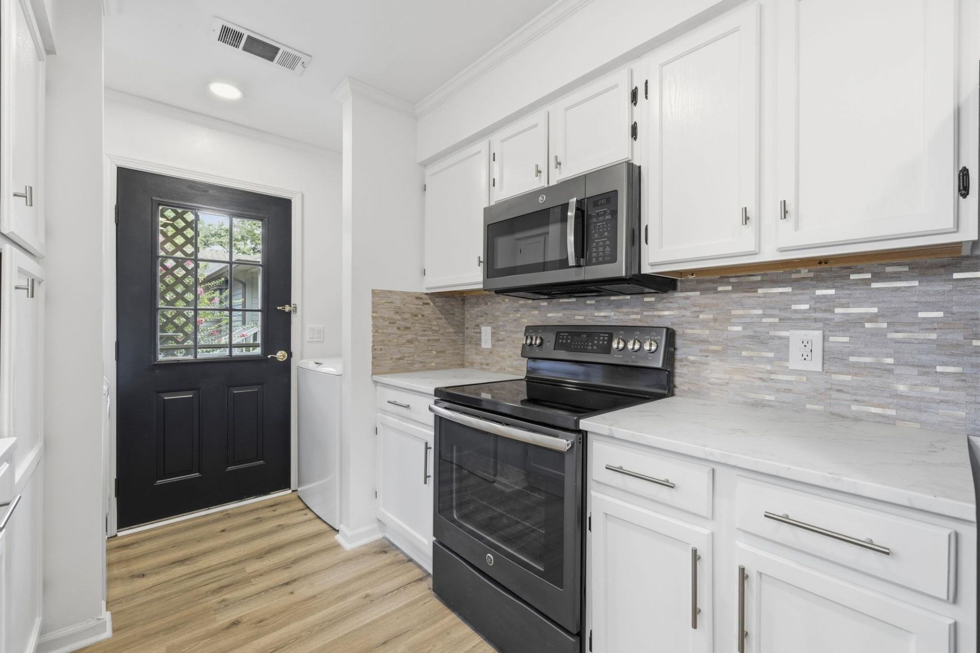 814 Colony Dr.  Photo 16