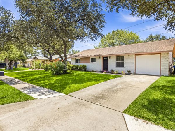 10910 Wayward, San Antonio, TX 78217