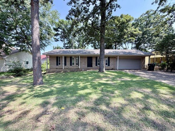 11814 Ashwood Drive, Little Rock, AR 72212