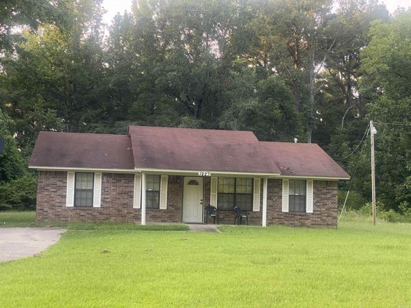 1223 E 28th Avenue , Pine Bluff, AR 71601