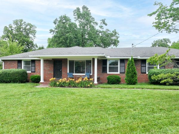 2922 Fernbrook Ln , Nashville, TN 37214