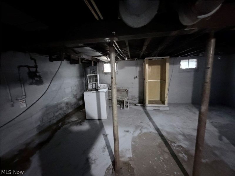 999 Avon Street, Akron, OH 44310 Photo 10