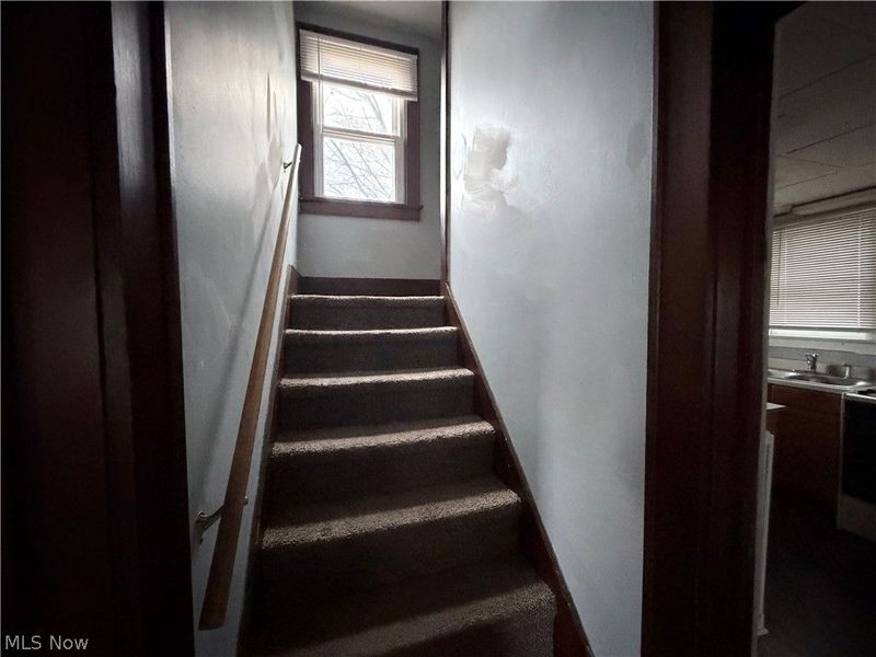 999 Avon Street, Akron, OH 44310 Photo 5