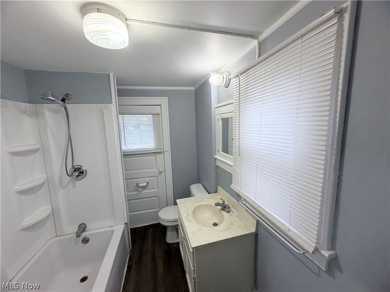 999 Avon Street, Akron, OH 44310 Photo 7