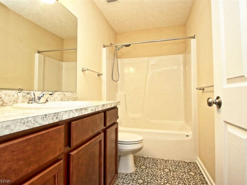 33160 Beverly Lane , Avon Lake, OH 44012 Photo 17