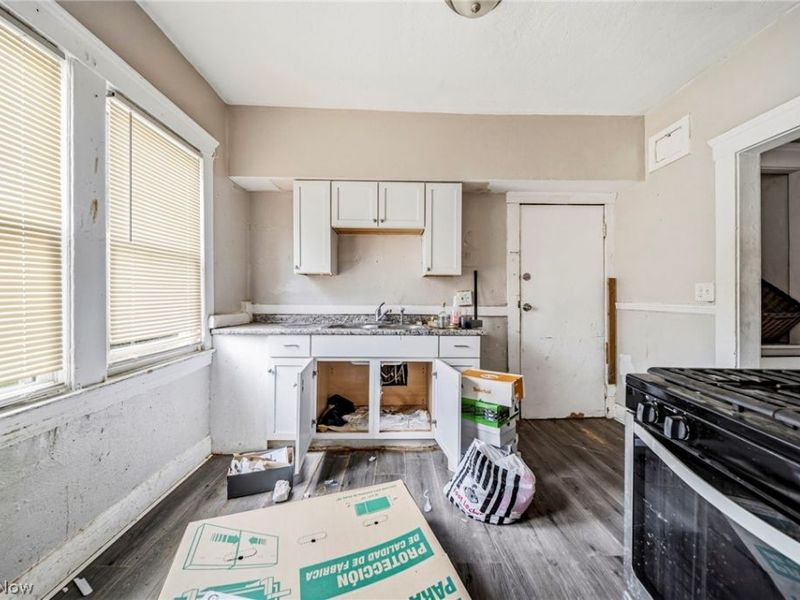 9700 Adams Avenue, Cleveland, OH 44108 Photo 12