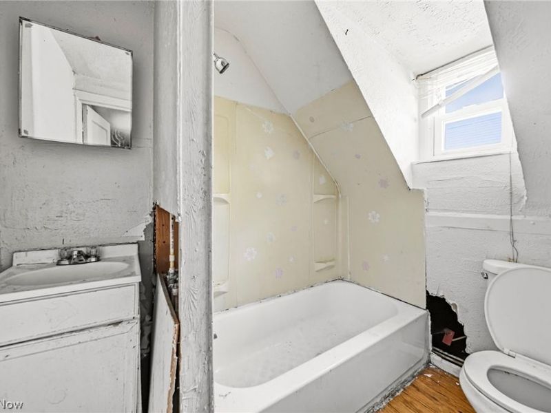 9700 Adams Avenue, Cleveland, OH 44108 Photo 29