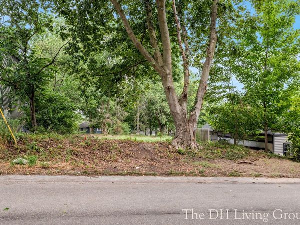 7259 Bradfield Street SE, Ada, MI 49301