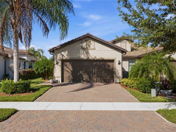4348 Beauty Leaf Circle, Vero Beach, FL 32967