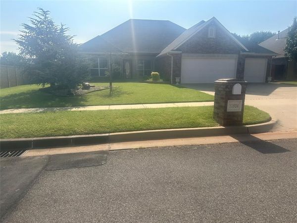 11824 Bellhurst Avenue, Oklahoma City, OK 73162