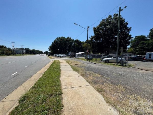 2225 W Sugar Creek Road , Charlotte, NC 28262
