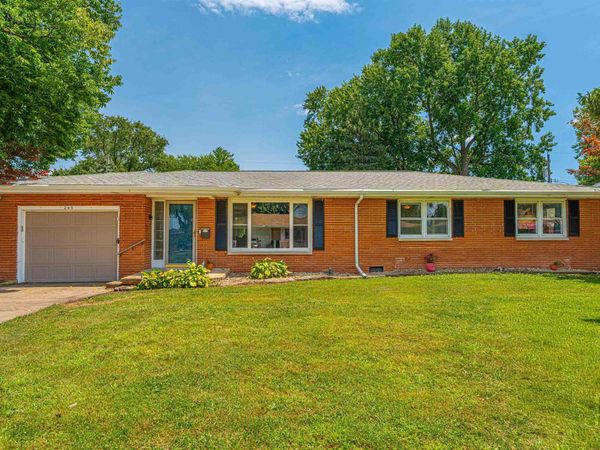 245 REGENT, Lincoln, IL 62656