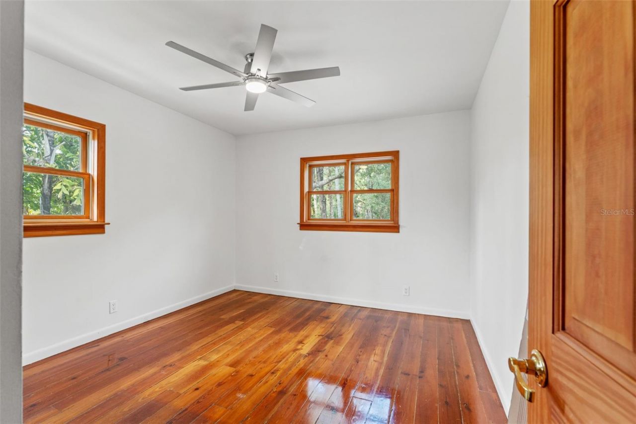 906 W Henry Avenue, Tampa, FL 33604 Photo