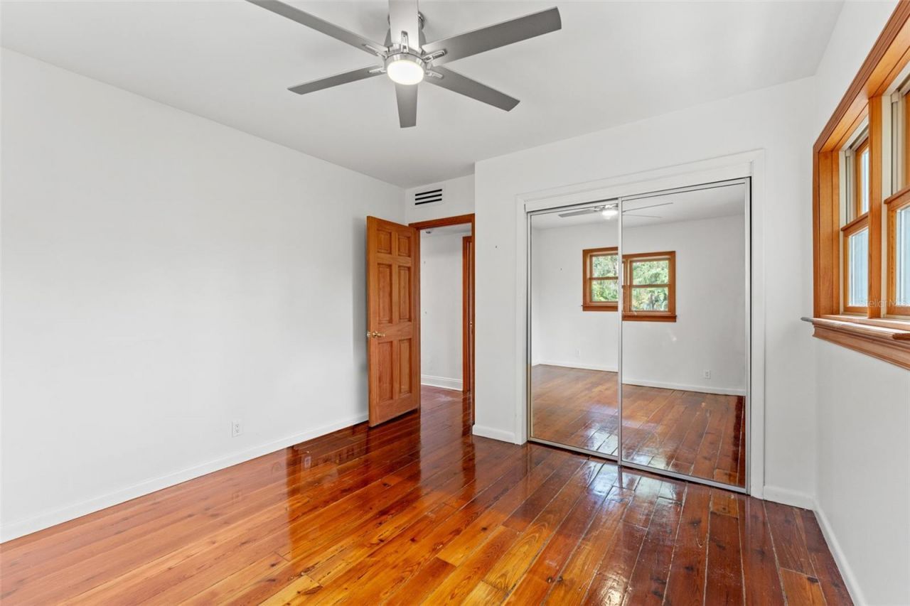 906 W Henry Avenue, Tampa, FL 33604 Photo