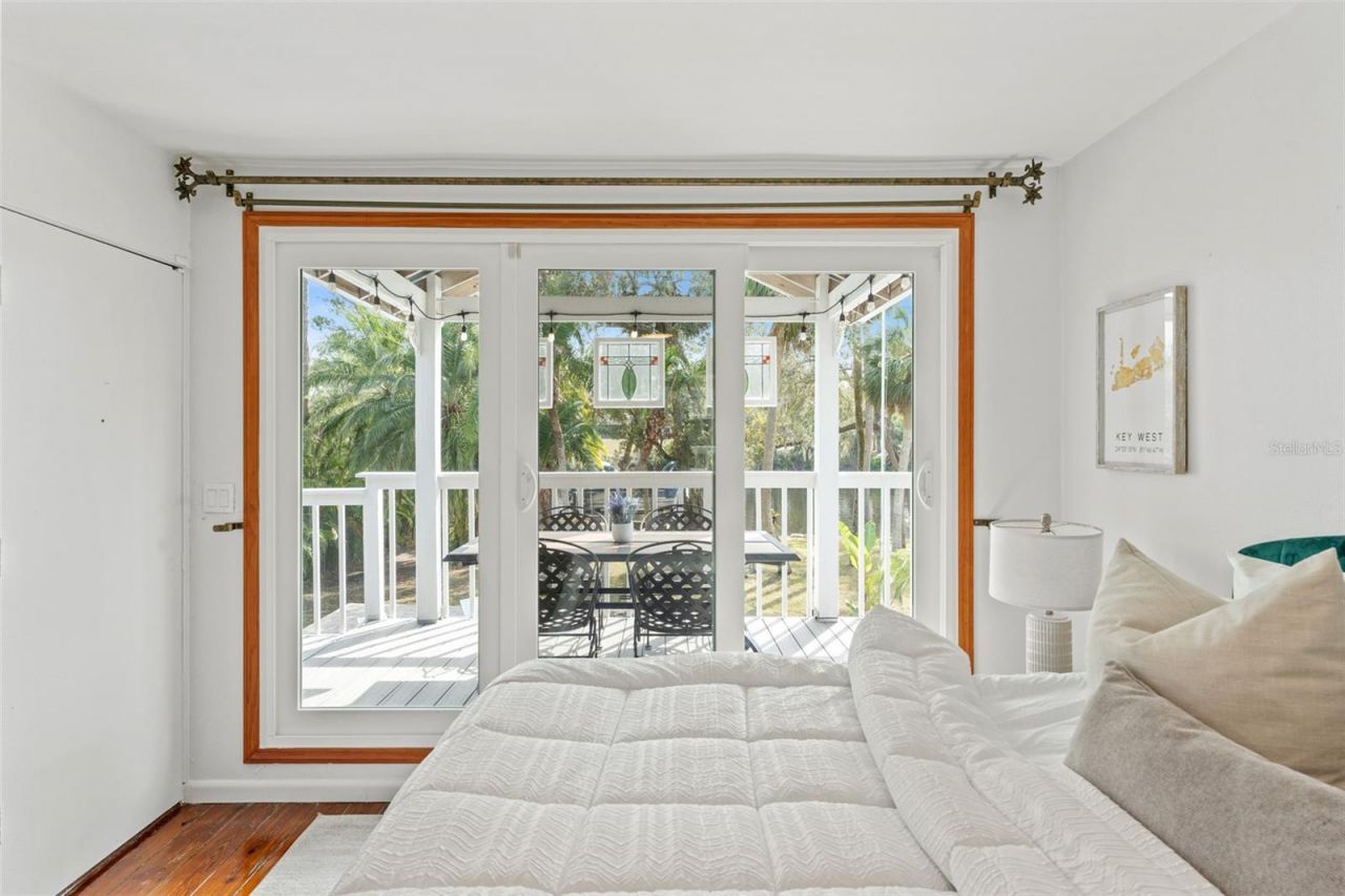 906 W Henry Avenue, Tampa, FL 33604 Photo