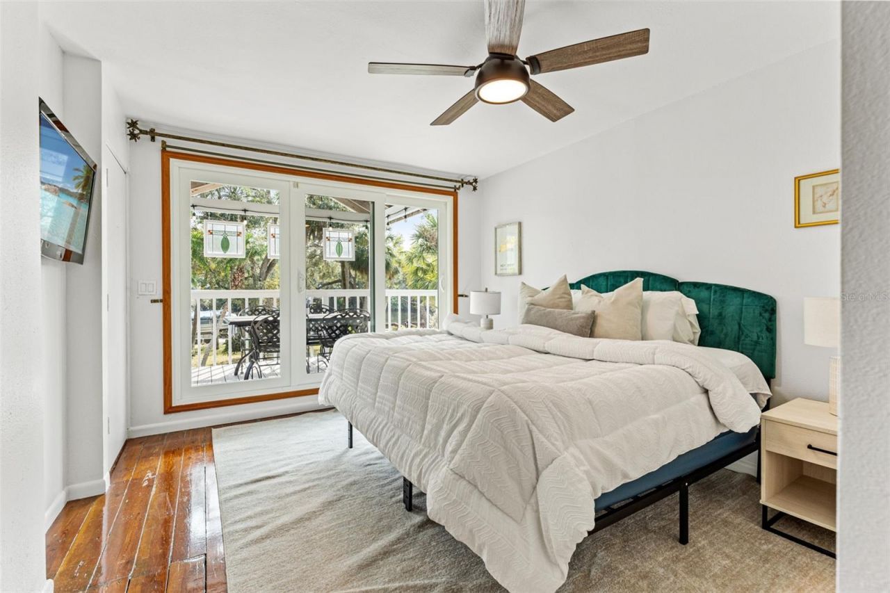 906 W Henry Avenue, Tampa, FL 33604 Photo