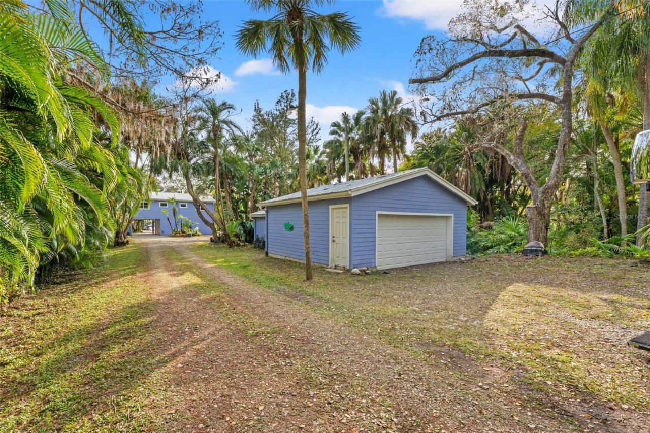 906 W Henry Avenue, Tampa, FL 33604 Photo
