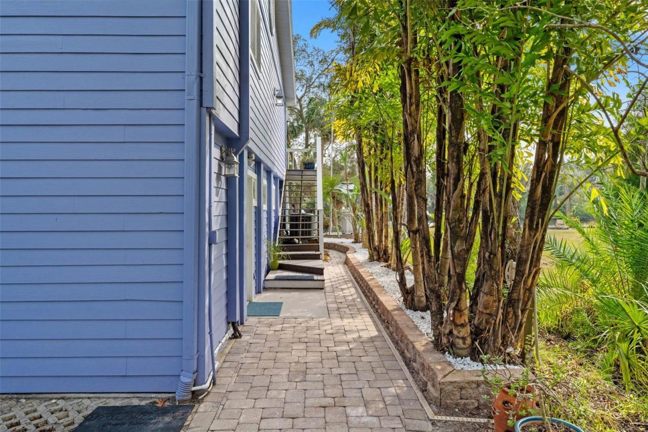 906 W Henry Avenue, Tampa, FL 33604 Photo