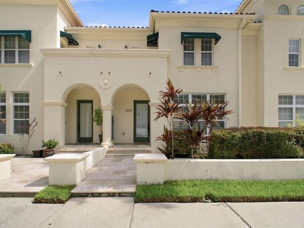 2557 W PLATT STREET , TAMPA, FL 33609