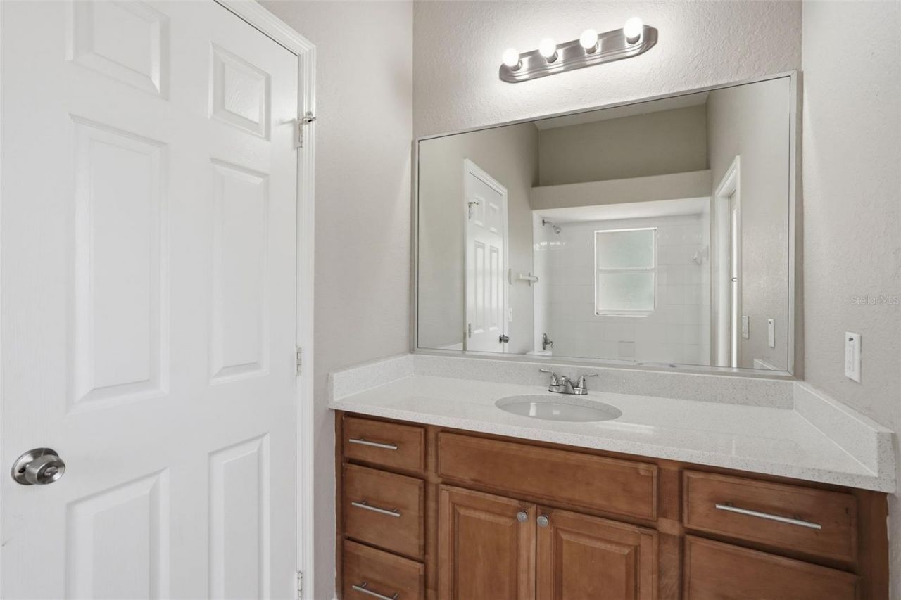 200 Lake Arietta Court, Auburndale, FL 33823 Photo