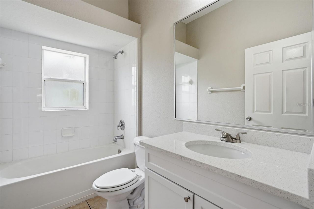 200 Lake Arietta Court, Auburndale, FL 33823 Photo