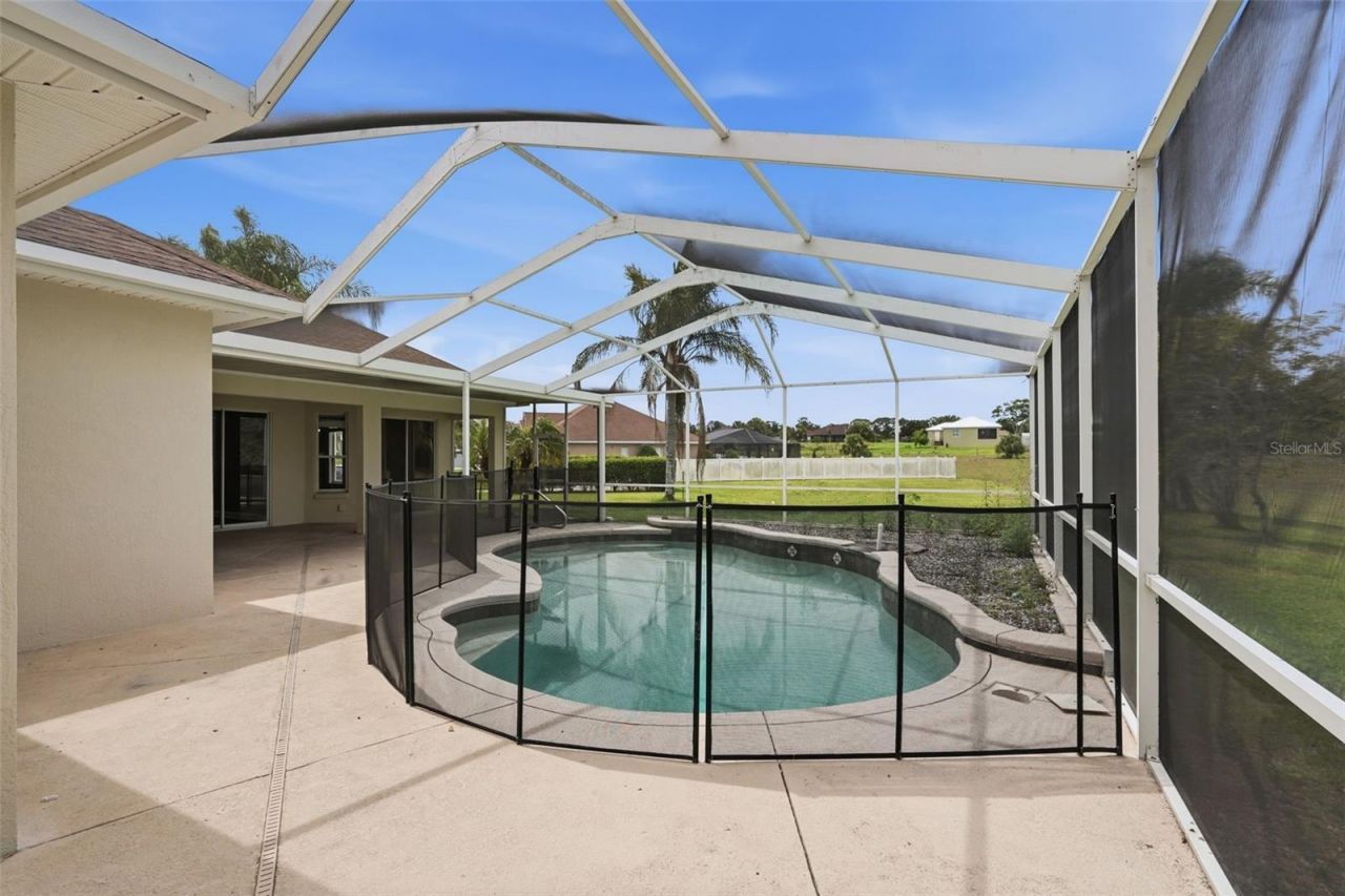 200 Lake Arietta Court, Auburndale, FL 33823 Photo