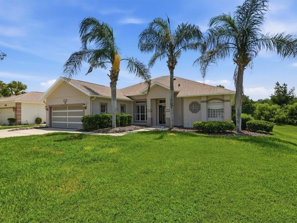 6042 LANDINGS BOULEVARD , LADY LAKE, FL 32159