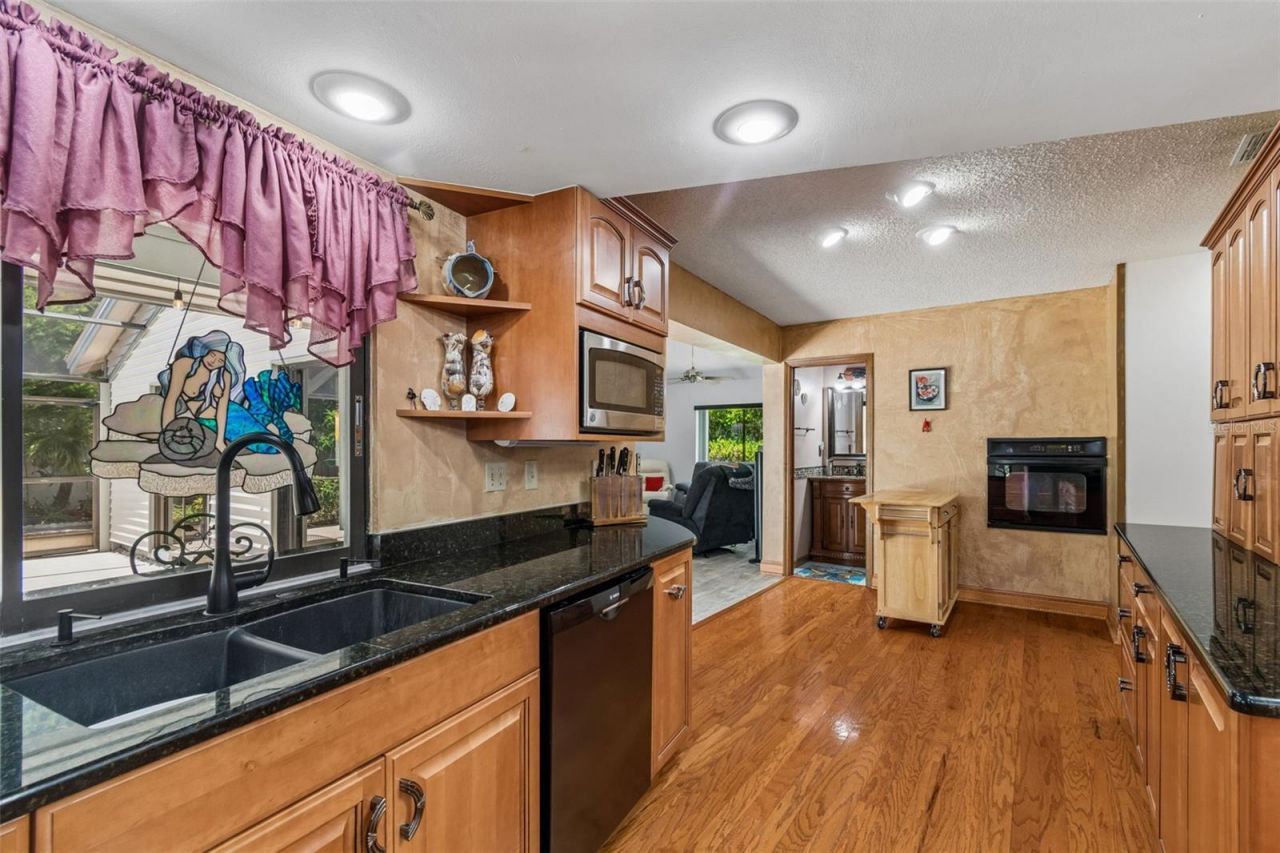 2781 Valencia Lane W, Palm Harbor, FL 34684 Photo