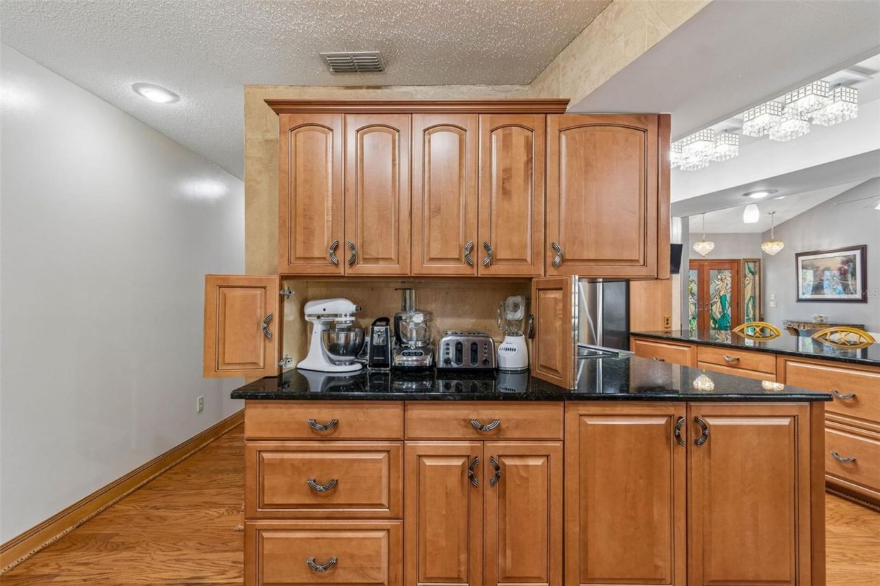 2781 Valencia Lane W, Palm Harbor, FL 34684 Photo