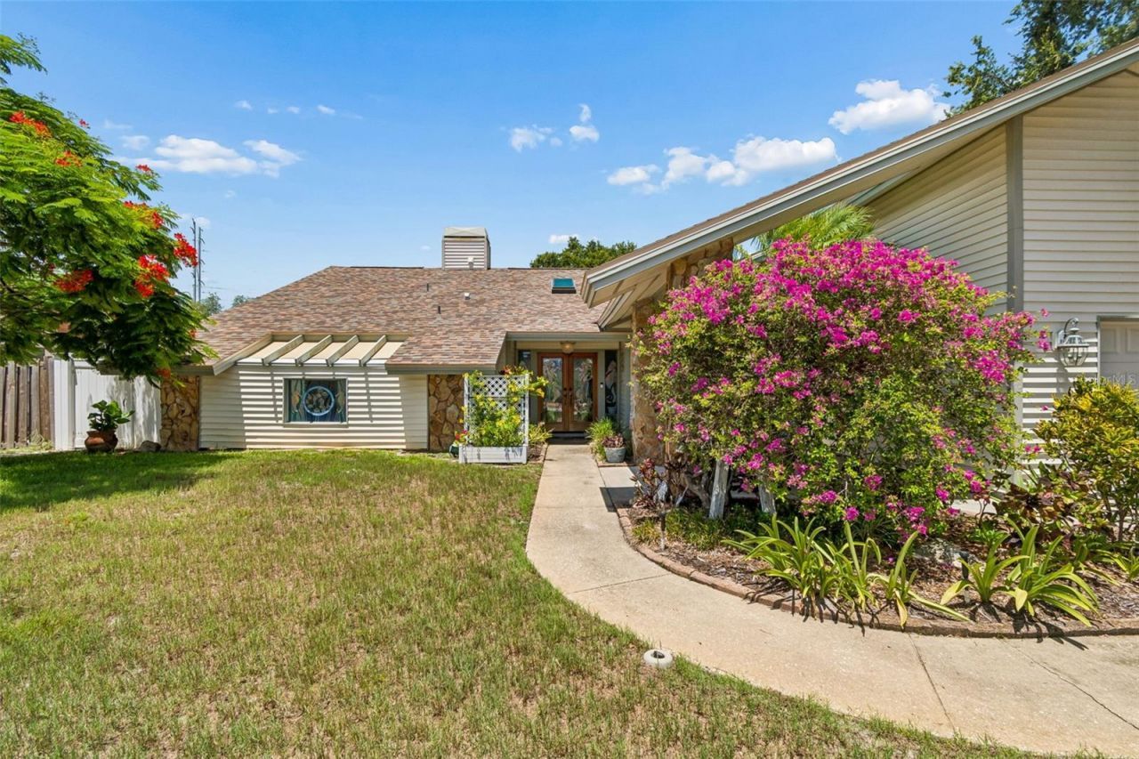 2781 Valencia Lane W, Palm Harbor, FL 34684 Photo