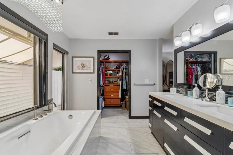 2781 Valencia Lane W, Palm Harbor, FL 34684 Photo